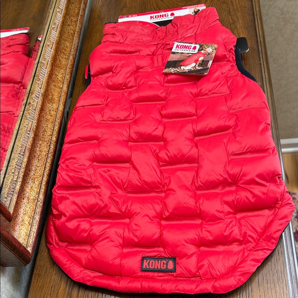 Kong Vibrant Red Dog Puffer Jacket. Size L.